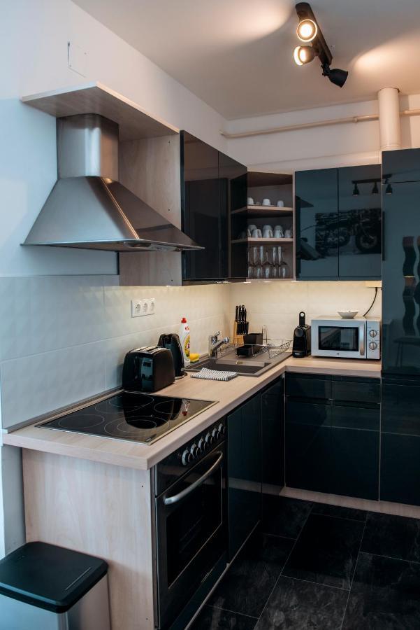 Anavrin Apartman Free Parking Apartment Pecs Bagian luar foto