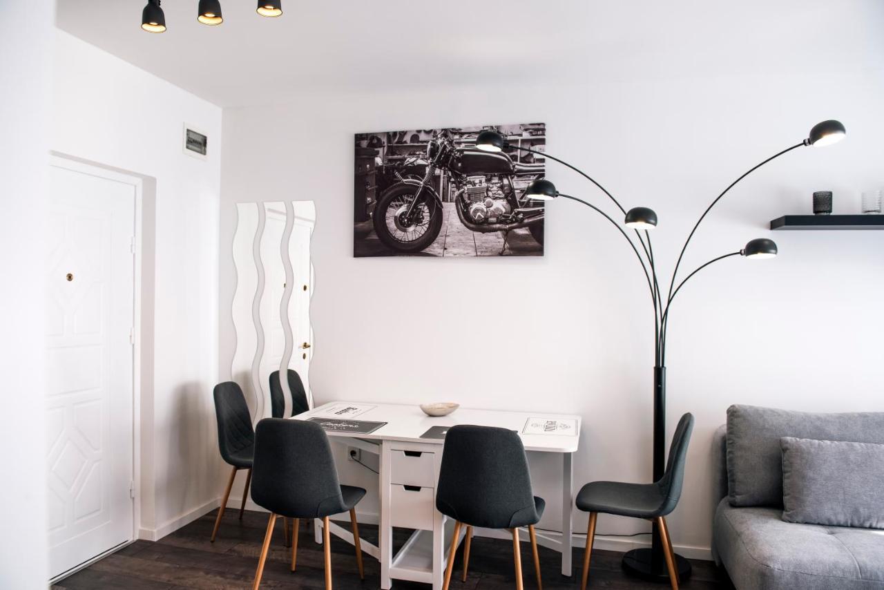 Anavrin Apartman Free Parking Apartment Pecs Bagian luar foto