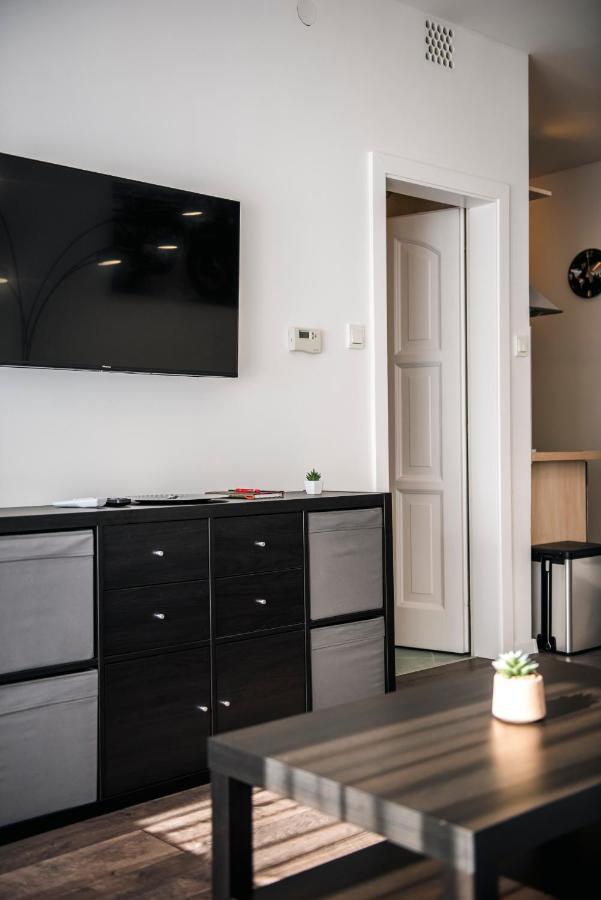 Anavrin Apartman Free Parking Apartment Pecs Bagian luar foto