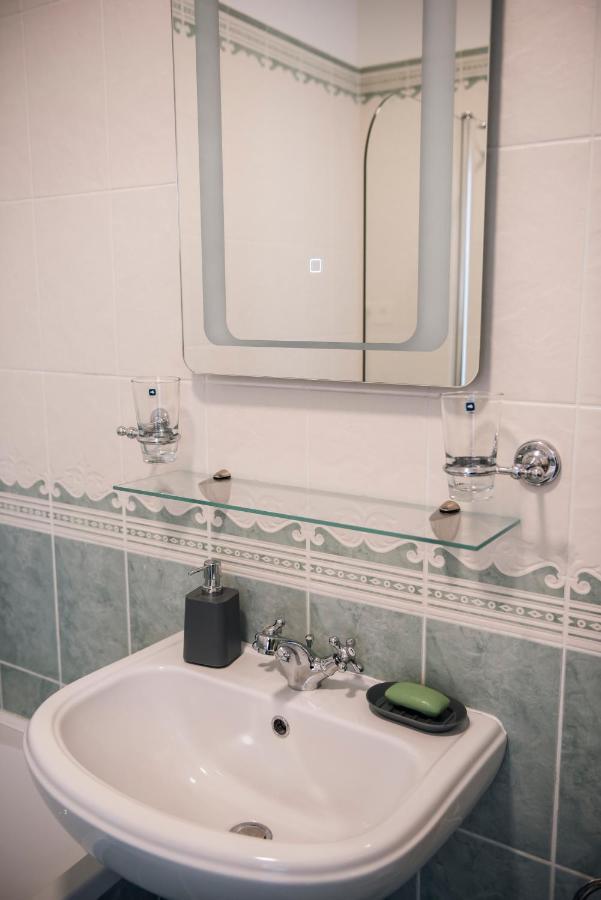 Anavrin Apartman Free Parking Apartment Pecs Bagian luar foto