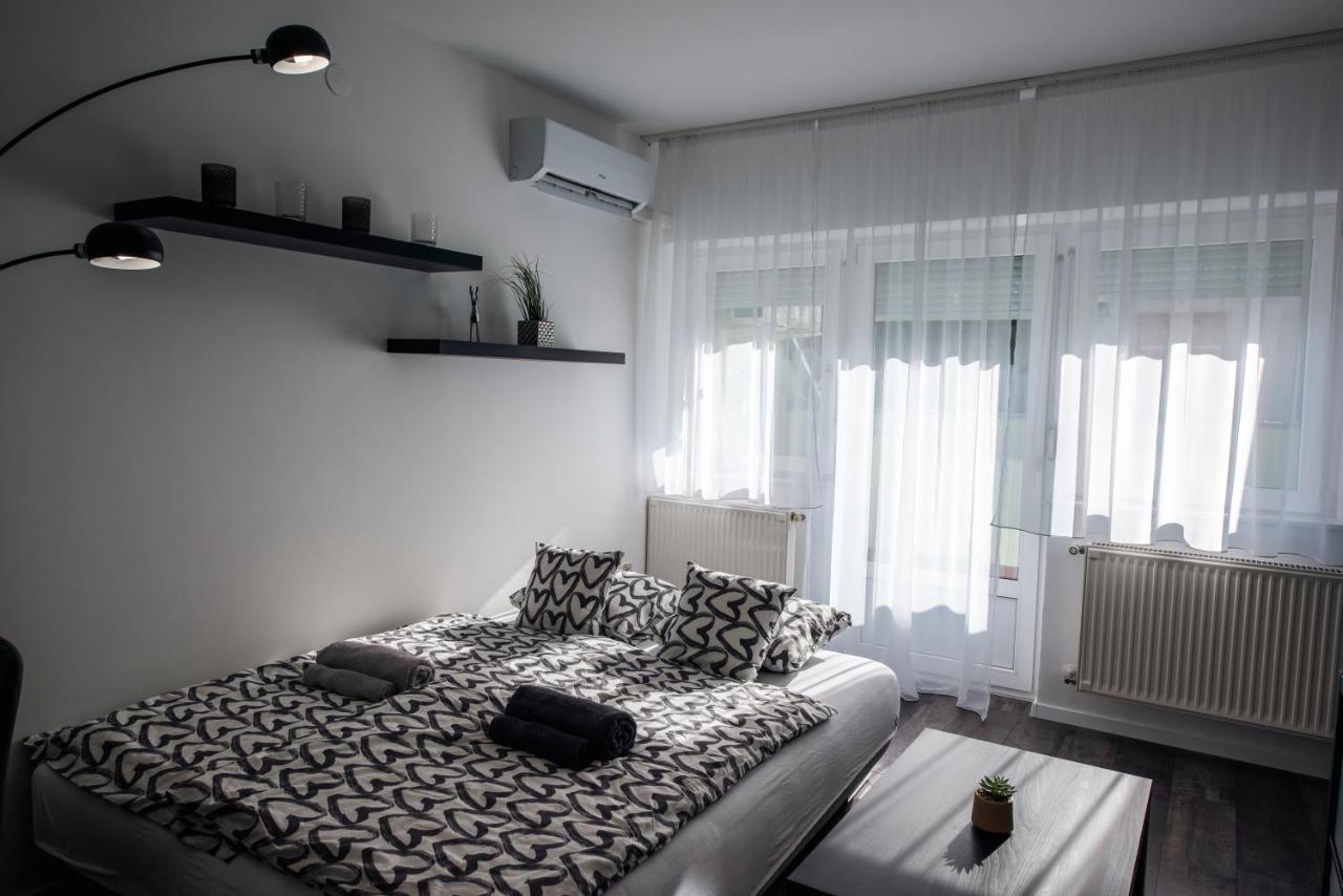 Anavrin Apartman Free Parking Apartment Pecs Bagian luar foto