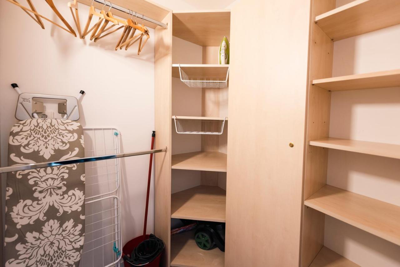 Anavrin Apartman Free Parking Apartment Pecs Bagian luar foto