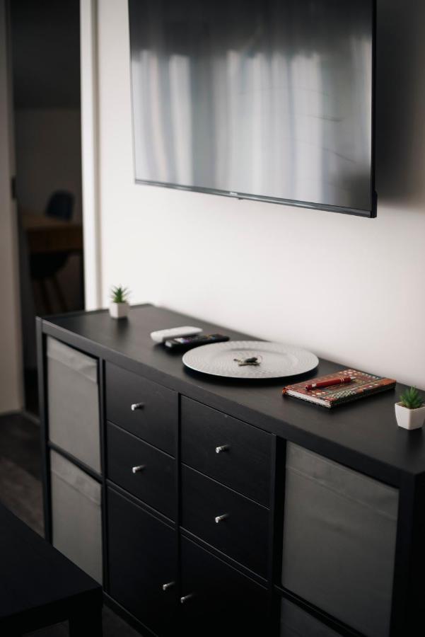 Anavrin Apartman Free Parking Apartment Pecs Bagian luar foto